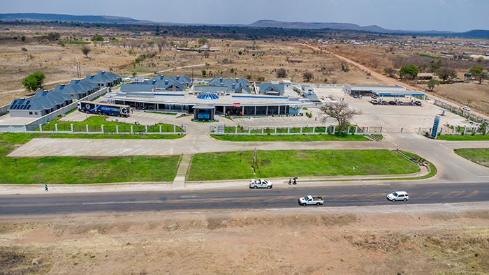 Esfog Kadoma