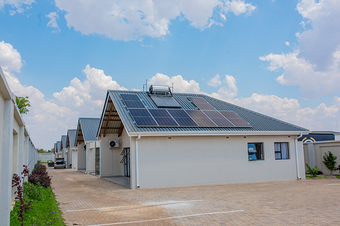 Esfog Kadoma