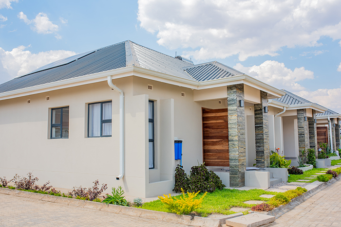Esfog Kadoma